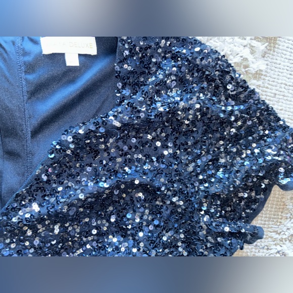 Maya Plus bridesmaid V-neck maxi tulle dress with tonal sequins in navy size 16 - Picture 4 of 8